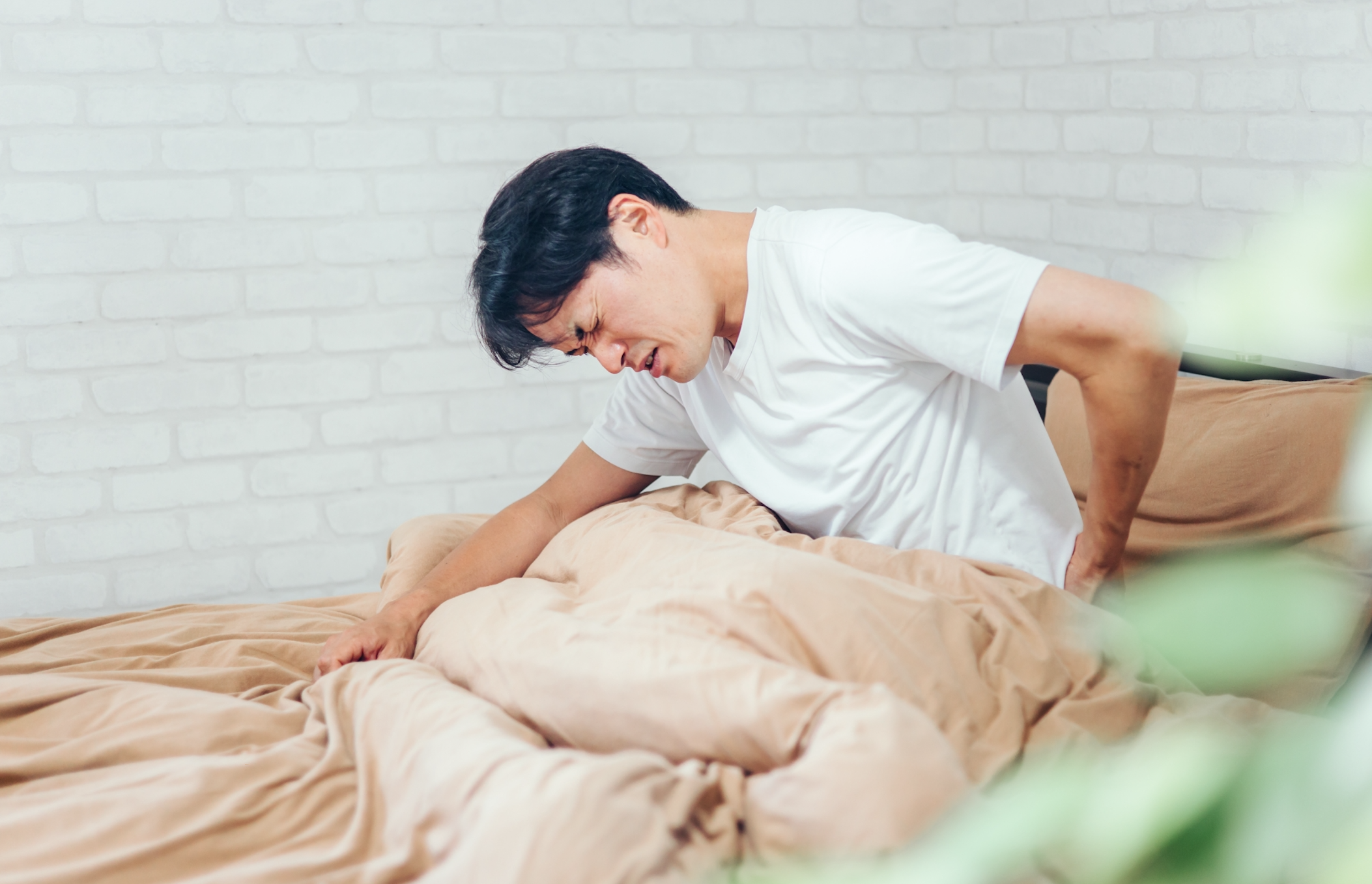 腰痛でマットレスをお探しの方へ｜西川マットレスという選択肢