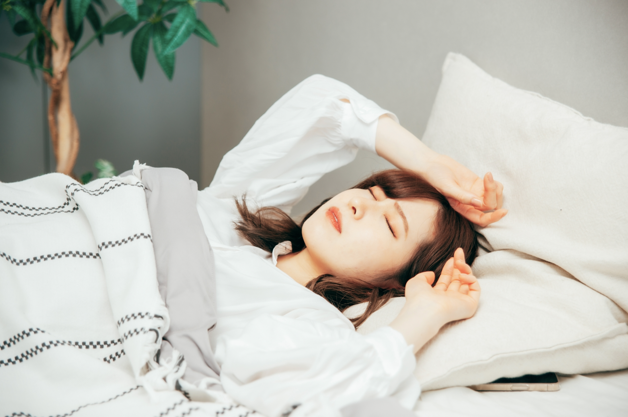 枕が高すぎると起こる症状とは？｜朝起きると枕をしていない理由