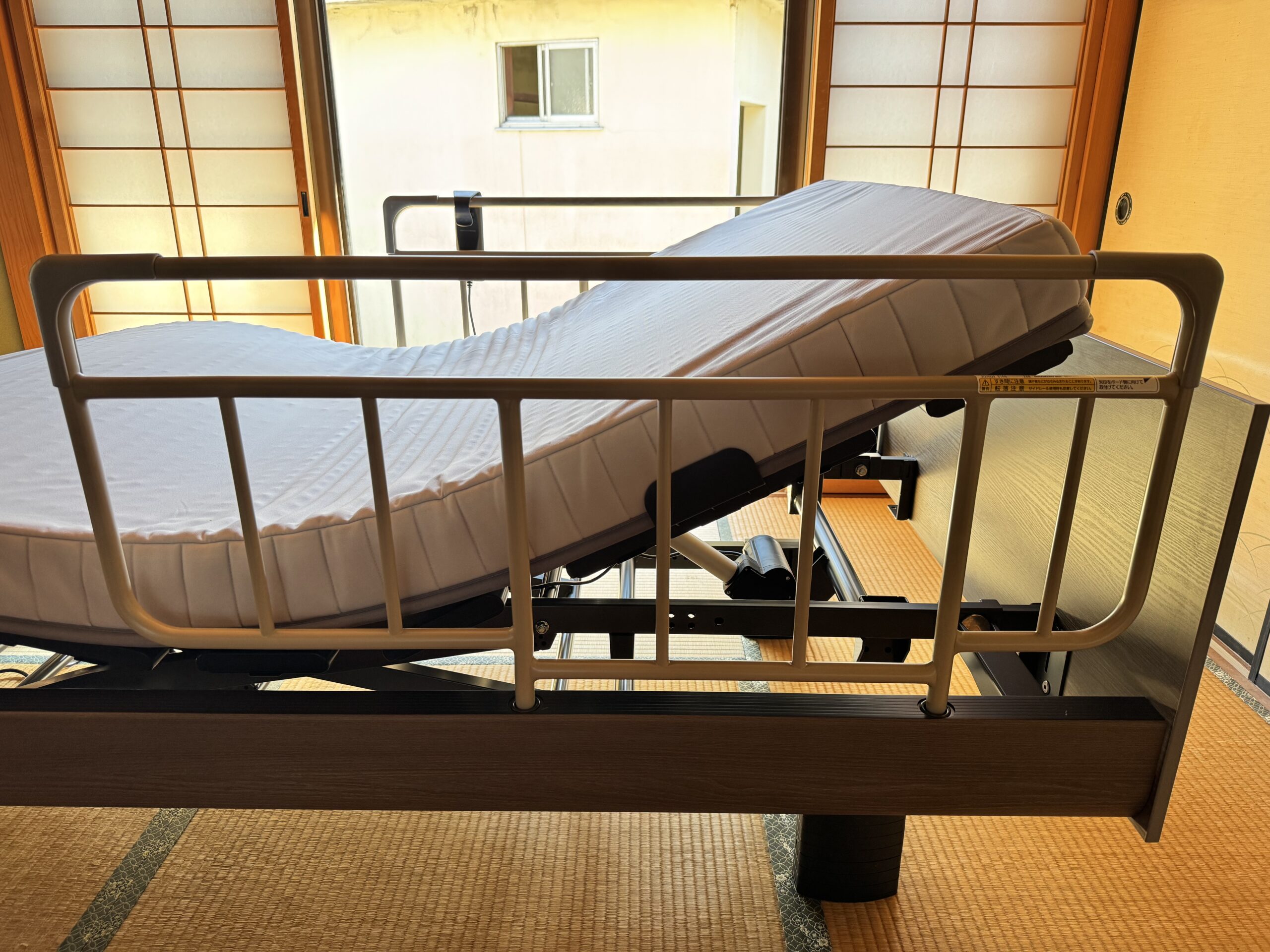 電動ベッドのマットレス選びで失敗しないために｜寝比べて分かった「本当にラクな組み合わせ」（安城市事例）